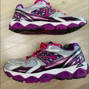 New Balance 1340V2 Womens Running Shoes Size 9